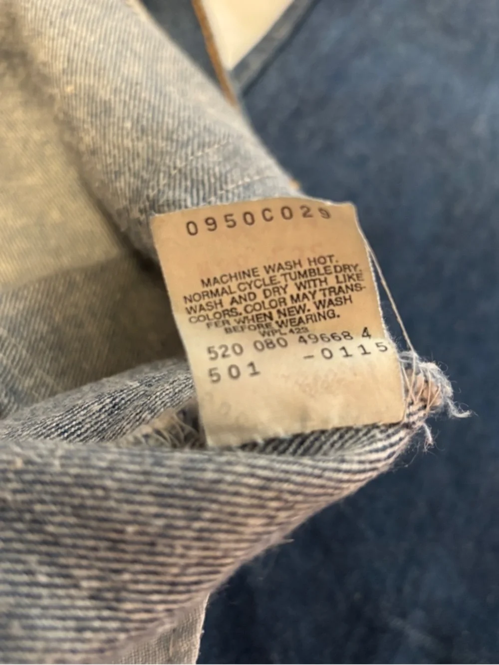 Vintage Levi's 501 Men's Jeans 501-0115 Blue Button Fly W38 L32 Made in USA 80s